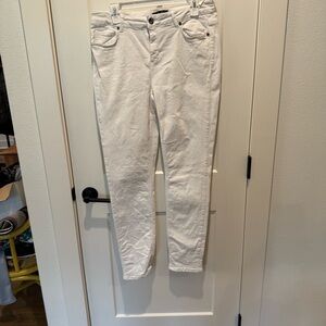 Yest Ladies White Denim Jeans.  Size 12, waist 16”, Rise 11”, outside length 41”